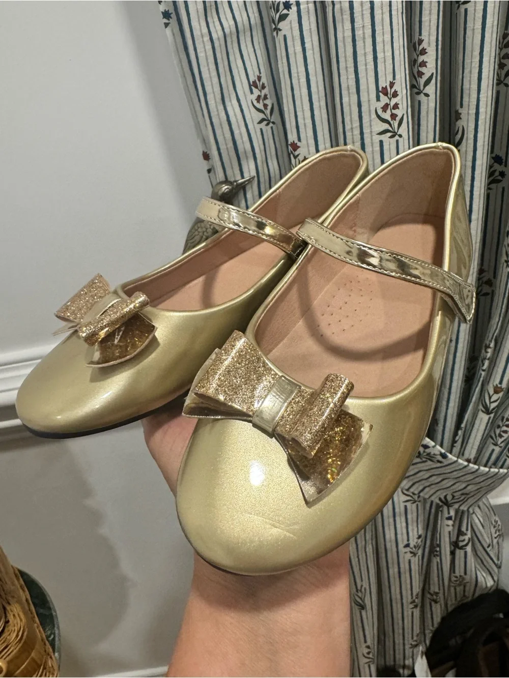 Fashionable & Versatile Children Flat Shoes | Sz 36